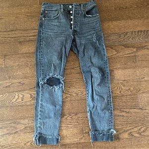 LEVI’s 501 Distressed Faded Black Hi Rise, Slimfit Jeans - size 26